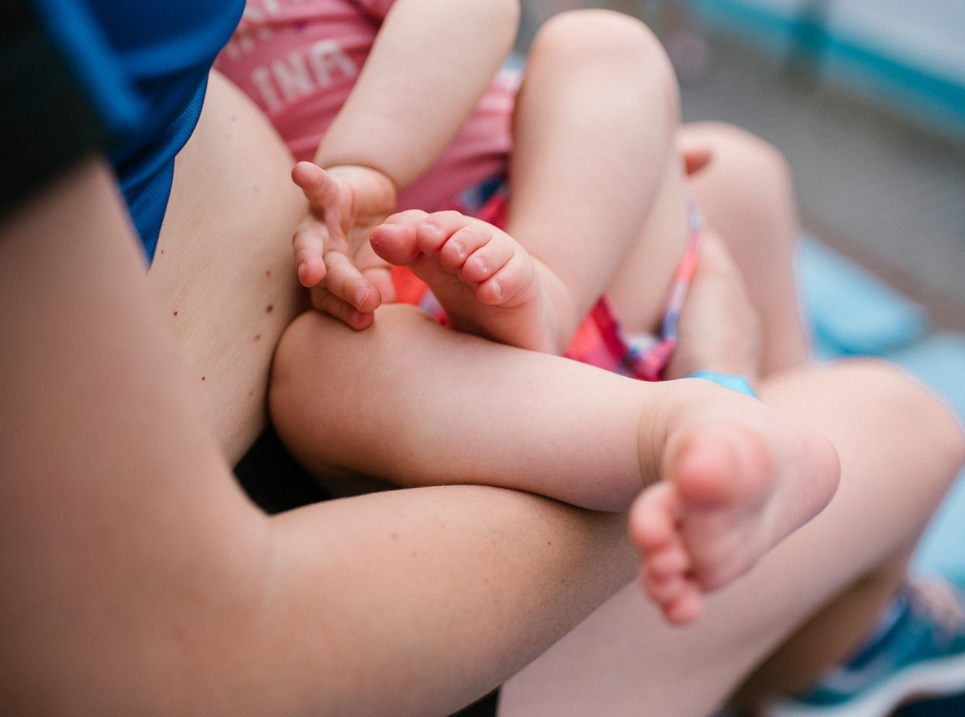 karmienie piersią w miejscu publicznym grupowa sesja Pani Woźna Poznań