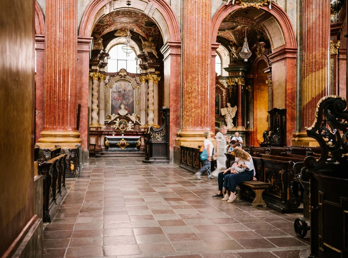 karmienie piersią w miejscu publicznym grupowa sesja Pani Woźna Poznań