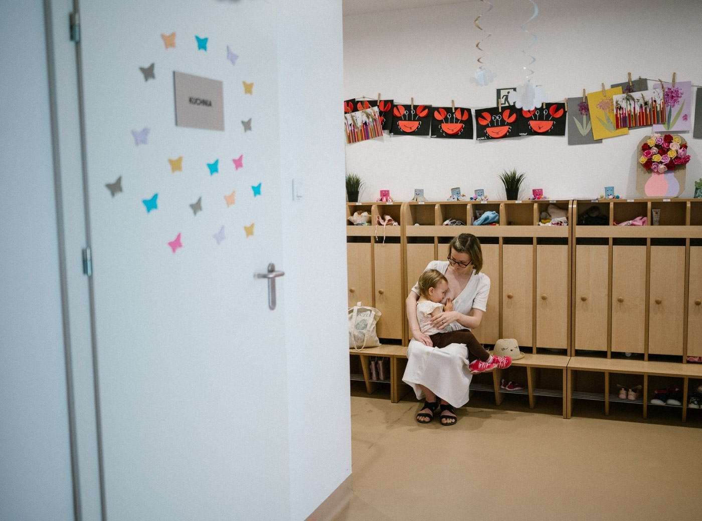 karmienie piersią w miejscu publicznym grupowa sesja Pani Woźna Poznań