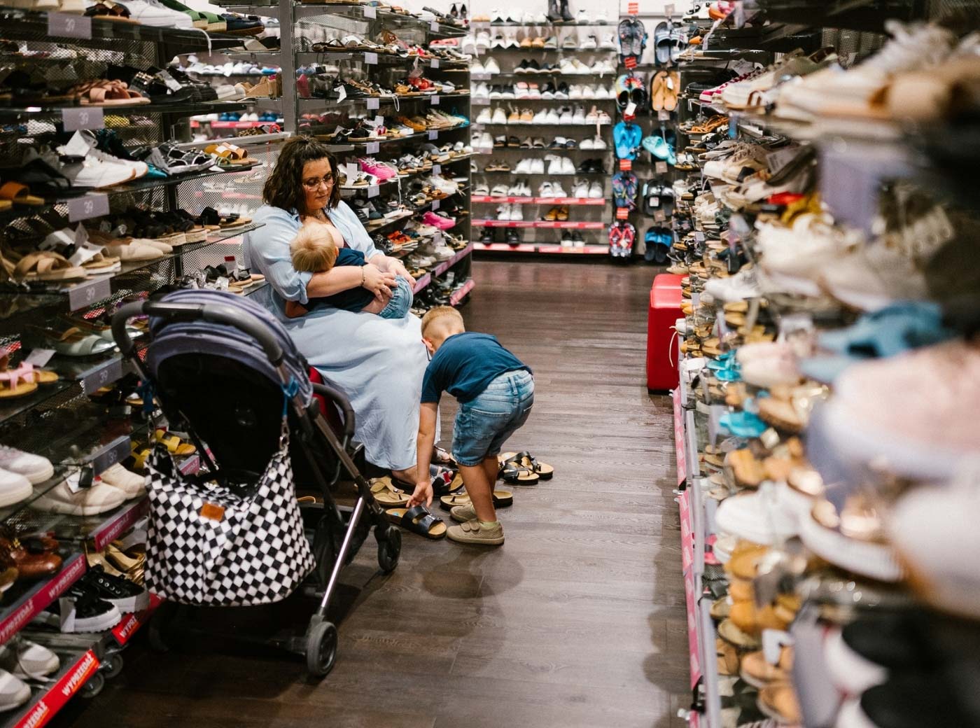 karmienie piersią w miejscu publicznym grupowa sesja Pani Woźna Poznań