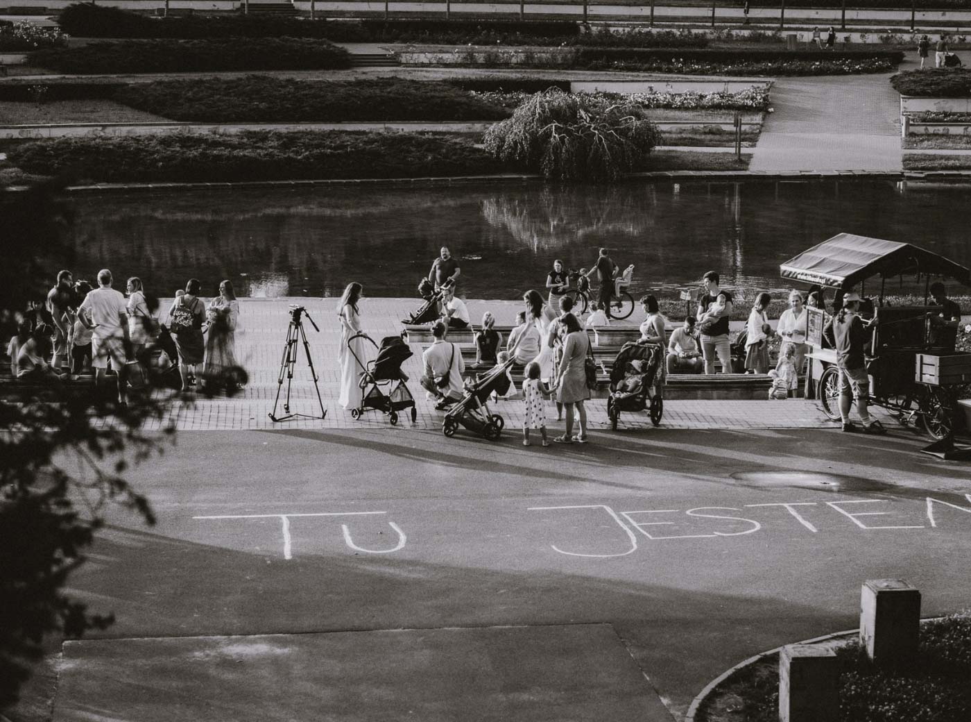 karmienie piersią w miejscu publicznym grupowa sesja Pani Woźna Poznań