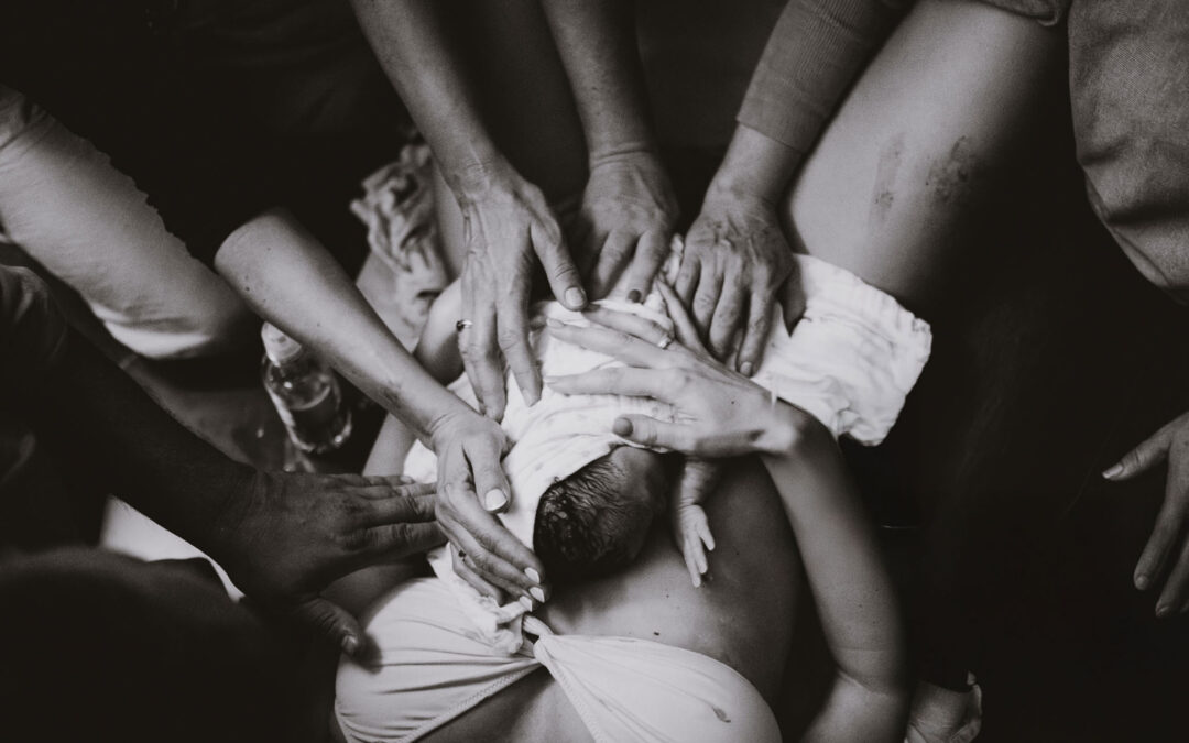 Zabezpieczone: Ciąża. Poród. Połóg – reportaż