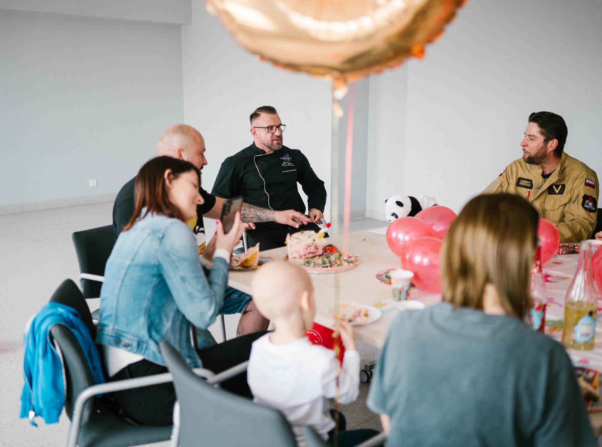 Reportaż onkologia Poznań projekt społeczny urodziny w Straży Pożarnej