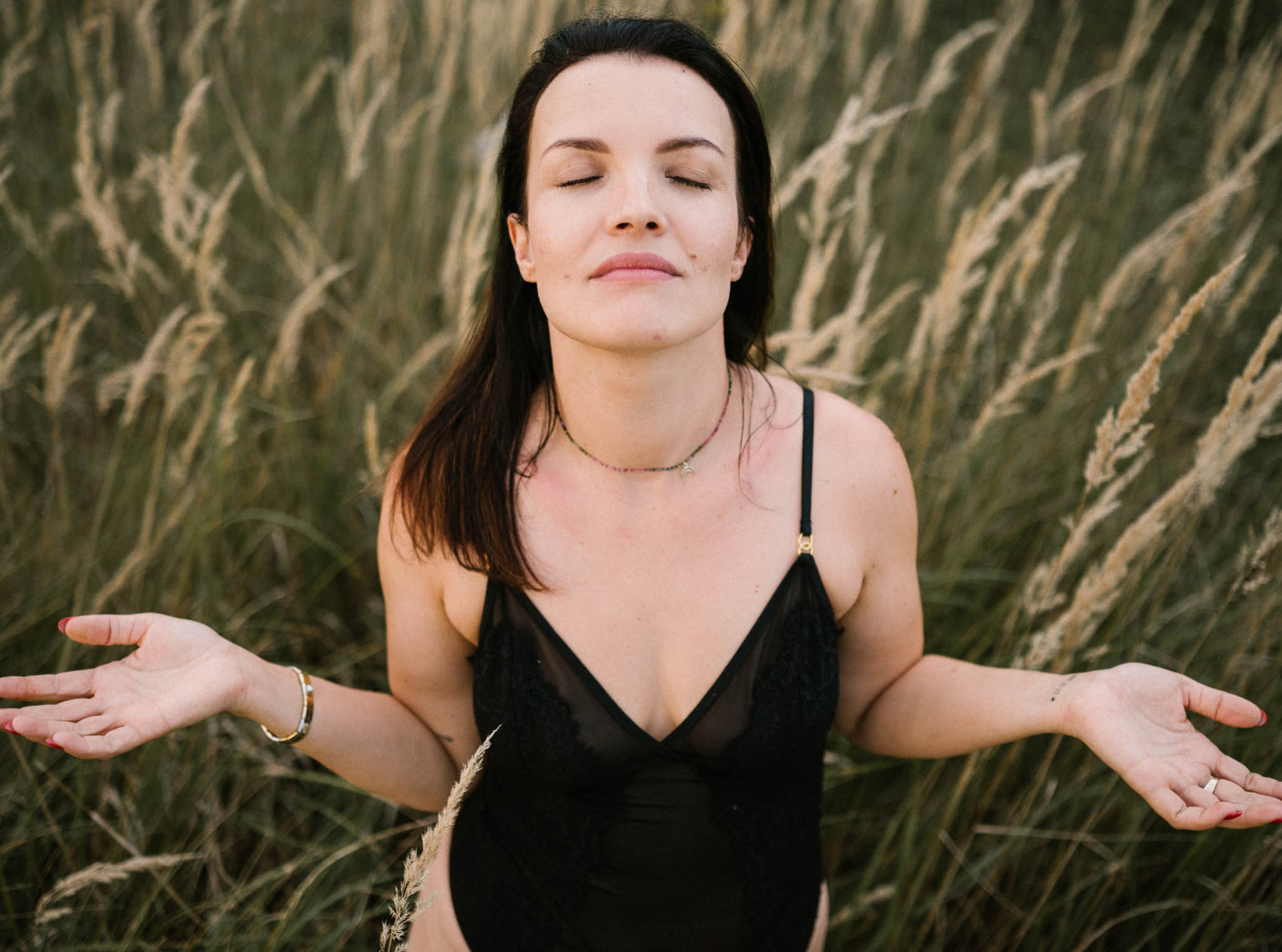 sesja kobieca w plenerze Poznań fotograf kobiecy