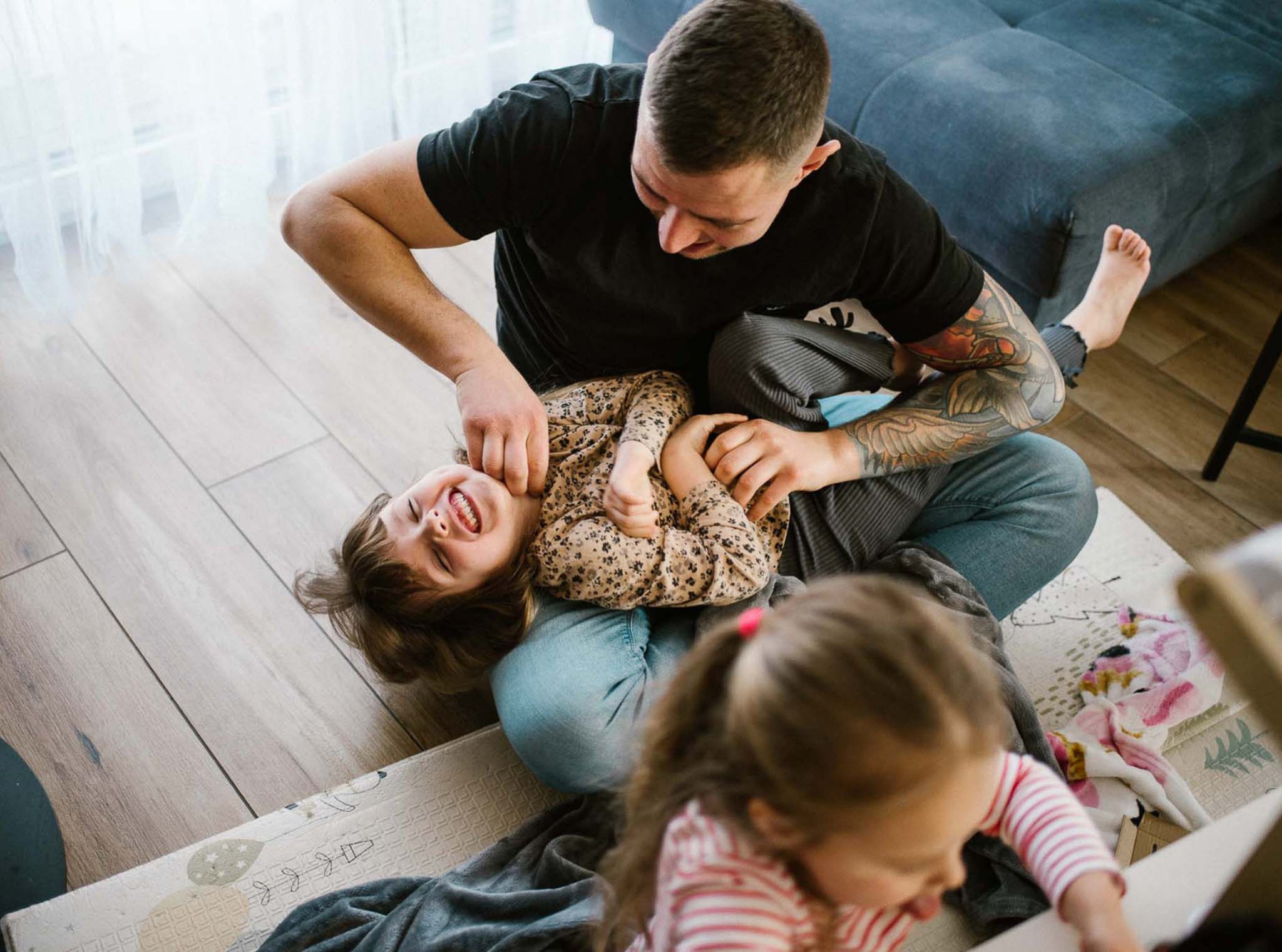 reportaż codzienności sesja rodzinna w domu Poznań