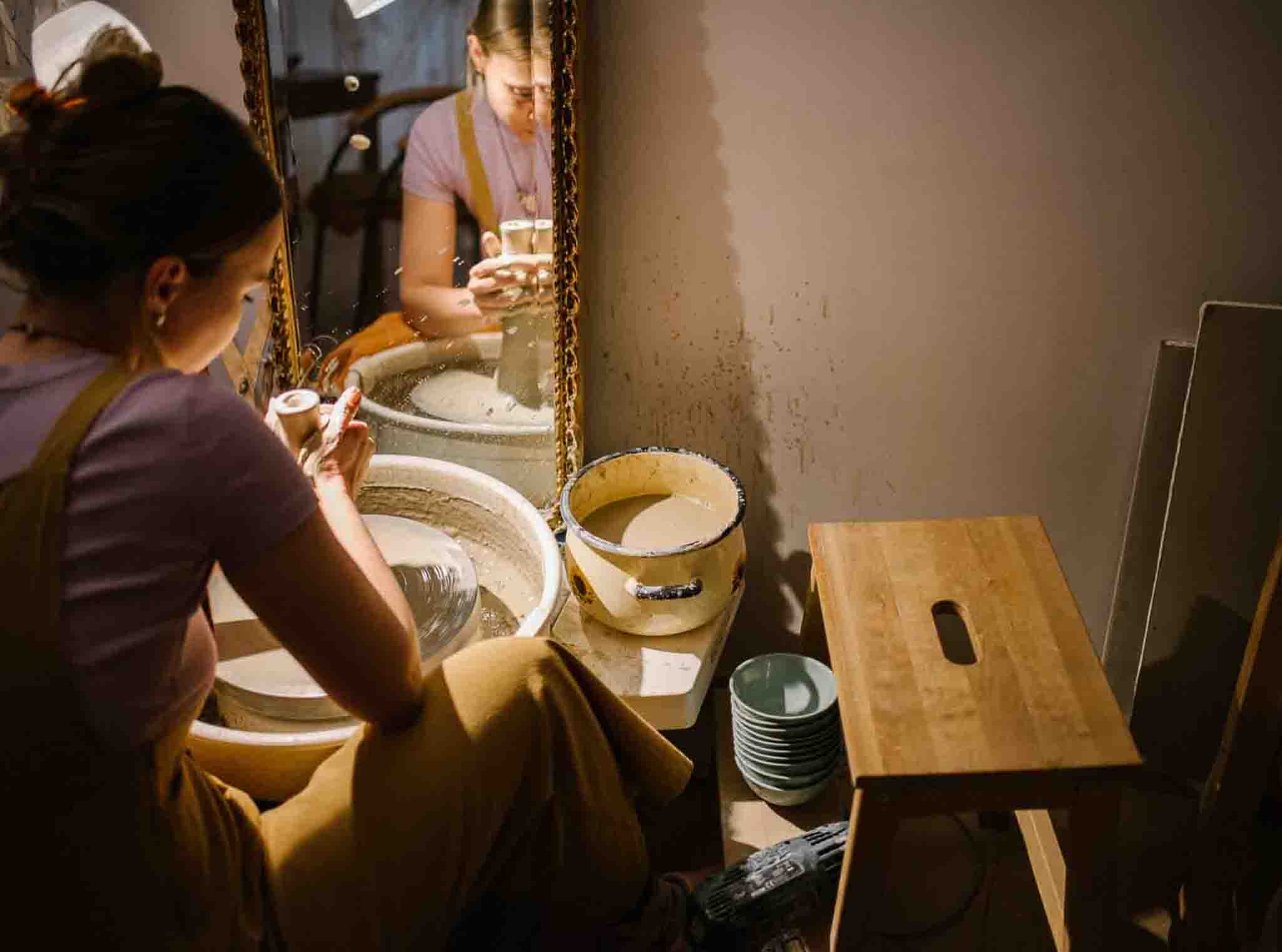 pracownia ceramiczna ceramika garncarstwo wywiad rozmowa Pani Woźna 2026 Poznań